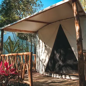 Huaya Camp , Playa del Carmen Messico